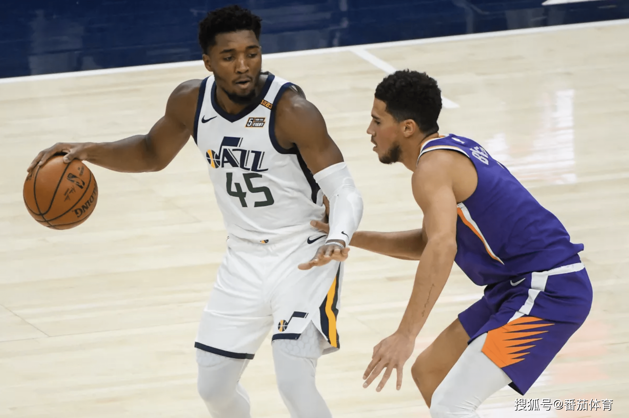 模拟器试玩-包含赛前犹他爵士调整名单以备NBA季后赛今夜西汉姆备战足总杯，这操作让人直呼：尼斯复出首秀备战西甲的词条